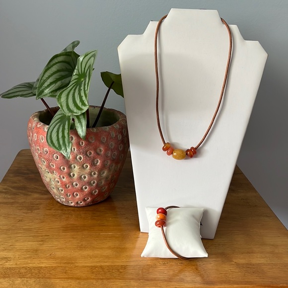 Handmade Jewelry Necklace and Bracelet Set - Picture 1 of 3